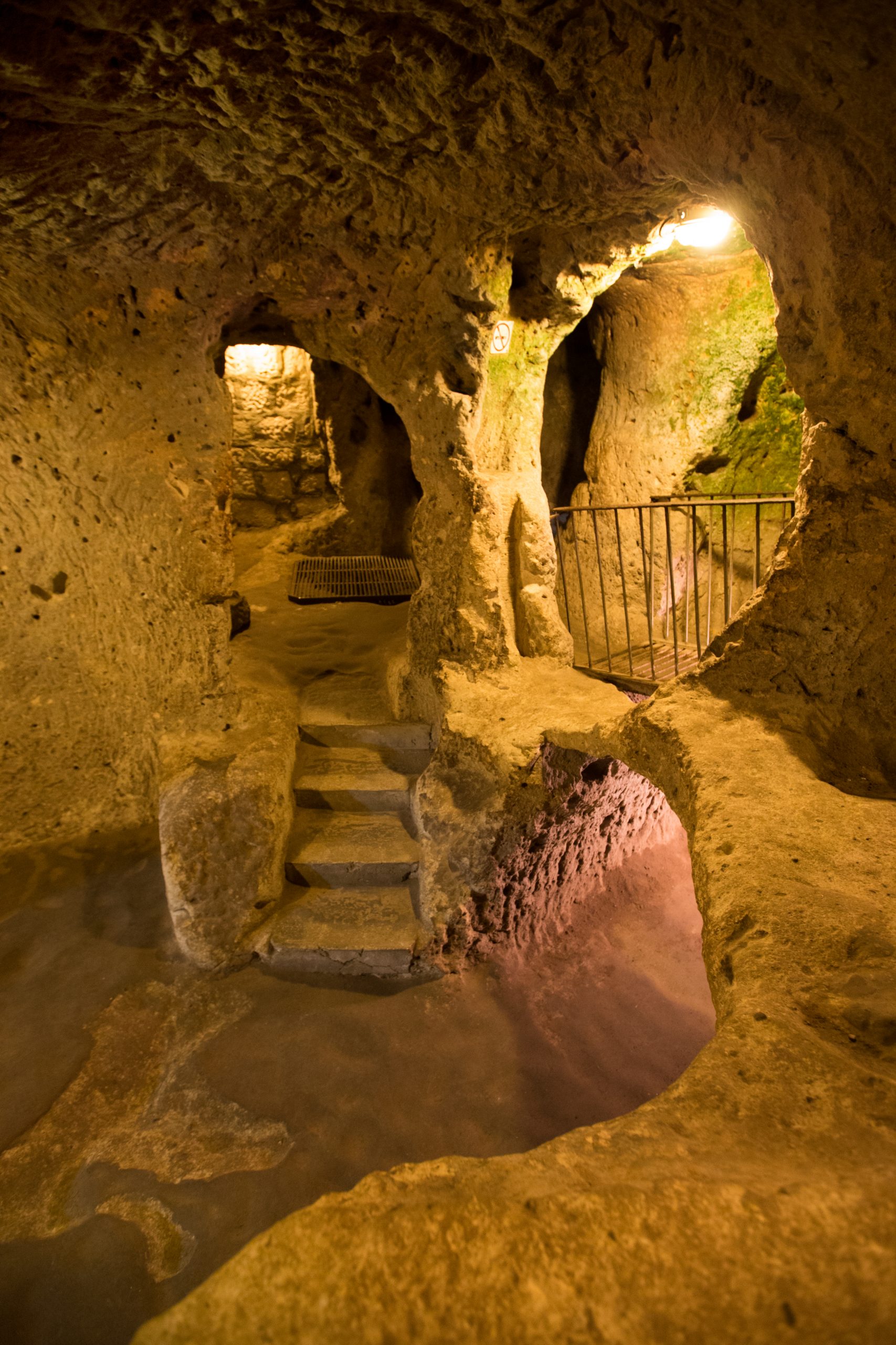 Подземный город Газиэмир